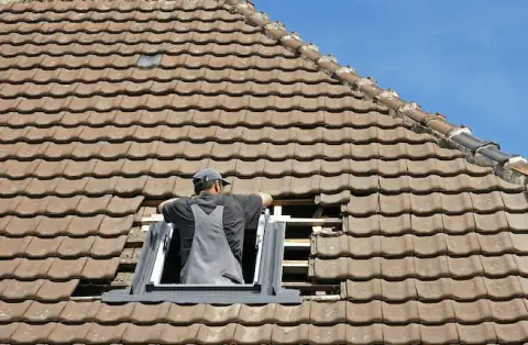 Pose de velux - Saint-Pons-la-Calm
